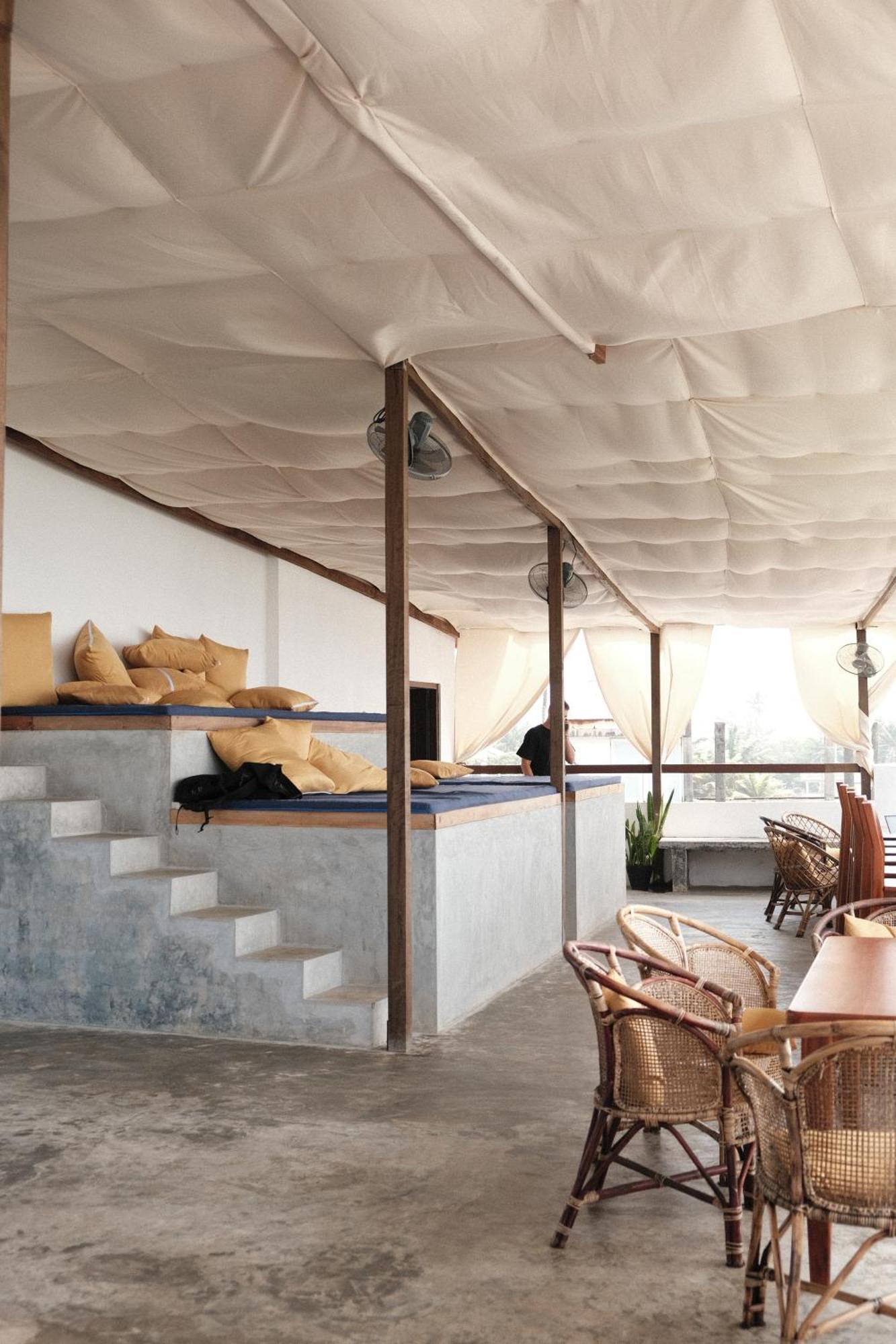 Ruma Surf Hotel Ahangama Kültér fotó