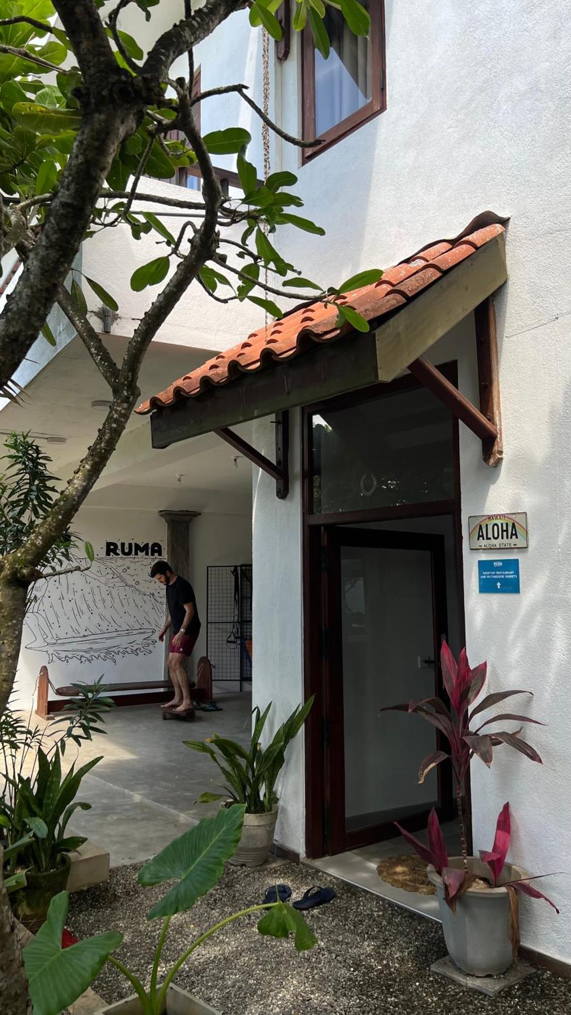 Ruma Surf Hotel Ahangama Kültér fotó
